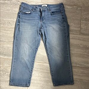 Classic Blue Women's Capri Jeans